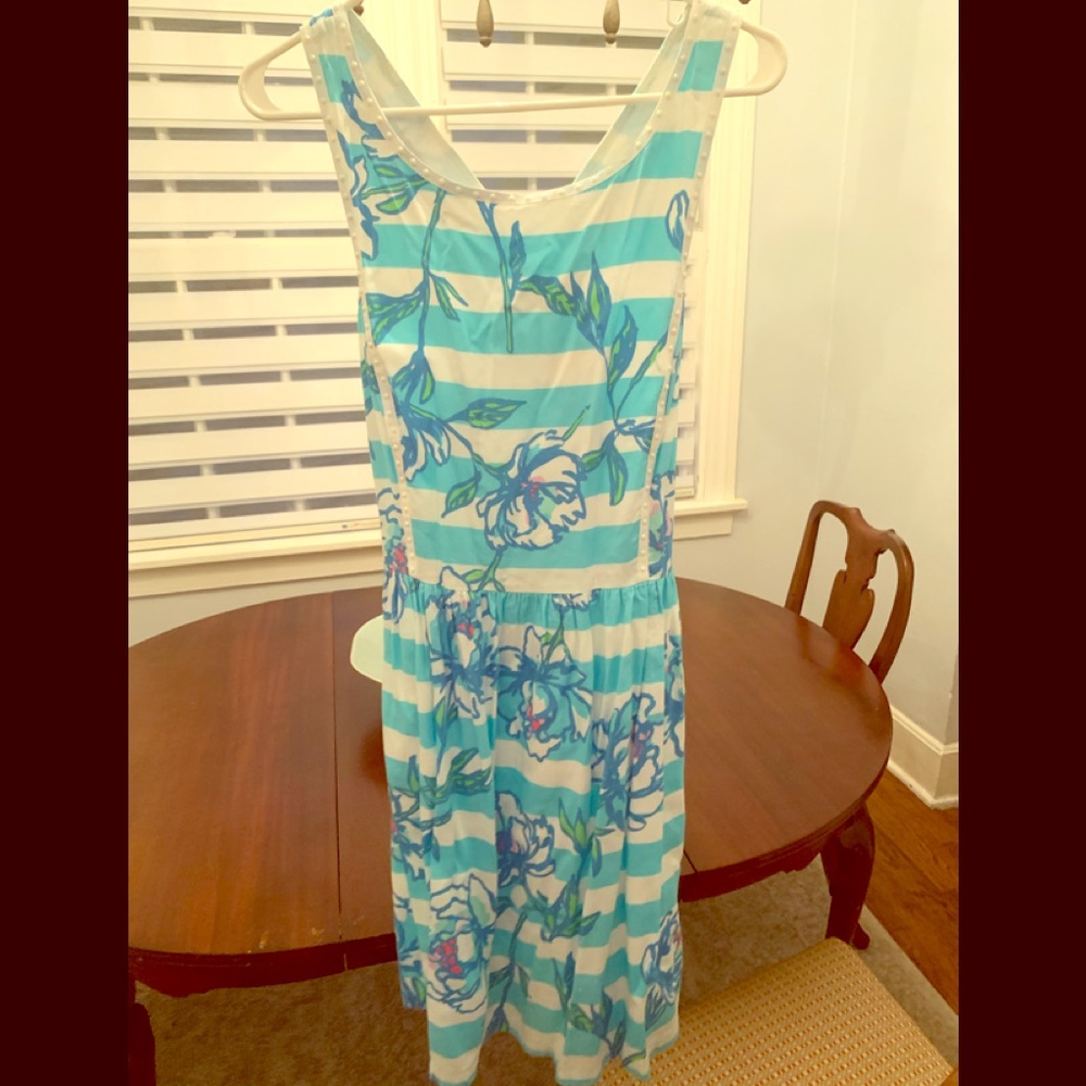 Adorable summer Lilly Pulitzer dress.